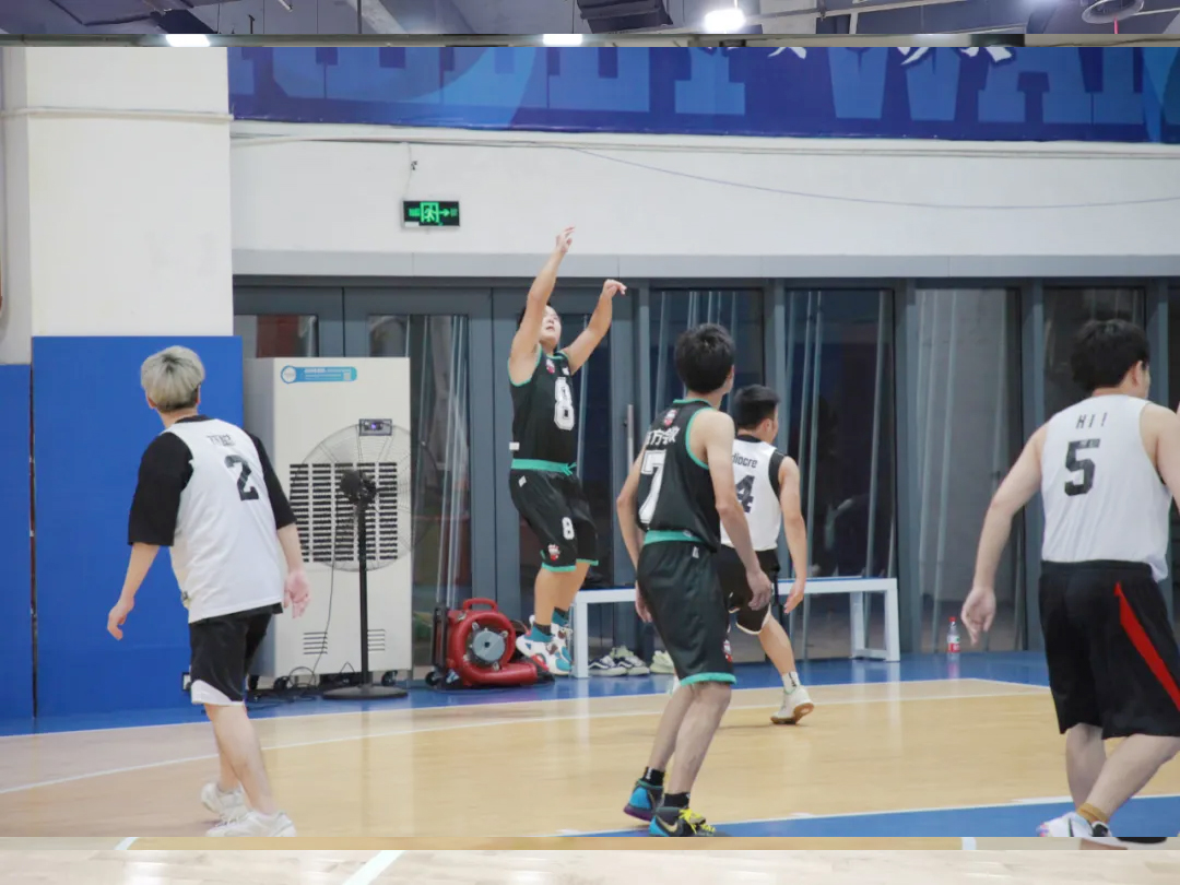 杭州市高新區(qū)(濱江)兩新組織籃球聯(lián)賽精彩瞬間